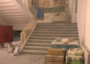 Shkollat në rinovim, nuk shtyhet mësimi