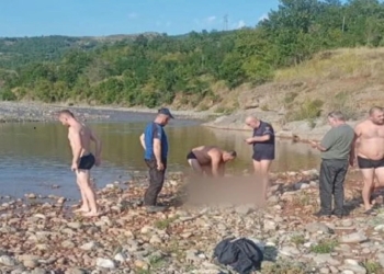 Të dielën dy viktima në Shqipëri, 11-vjeçari mbytet në Shkumbin, 55-vjeçari në plazhin e Darzezës