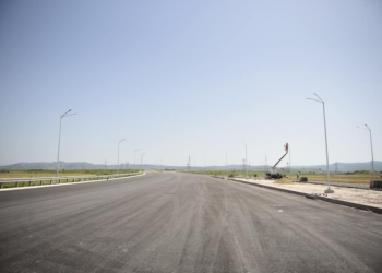 Aliu: Lajmi se Ministria e Infrastrukturës ka importuar shtylla prej Serbisë është dezinformatë