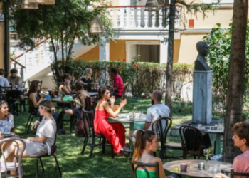 Çka kërkon tregu i punës e çka studiojnë të rinjtë?