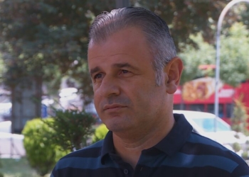 Kryetari i Çairit ftohet në polici, kallëzime për himnin dhe flamurin