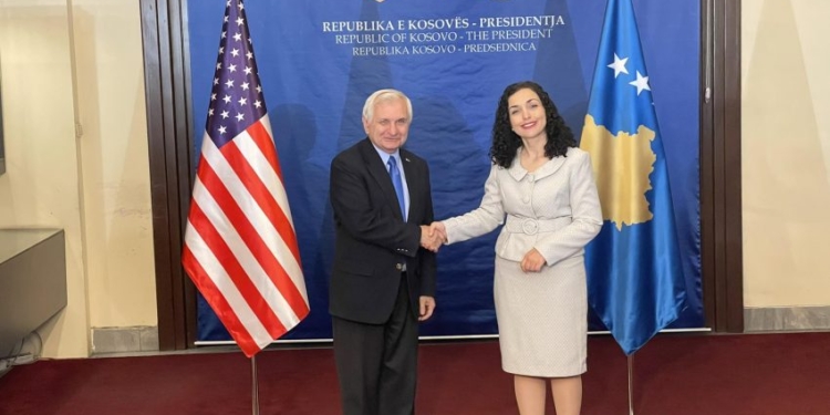 Osmani pret në takim një delegacion nga Kongresi amerikan