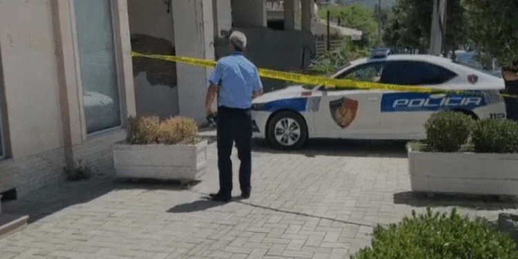 Vdes një 51-vjeçar, u godit me grushte nga një person pranë Gjykatës së Vlorës