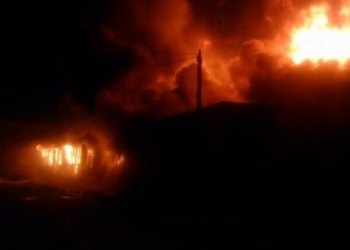 Digjet një fabrikë e mobiljeve në Prizren