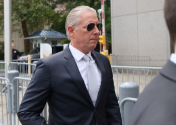 McGonigal pranon të gjitha akuzat e lidhura me Shqipërinë