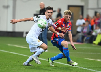 Ballkani me paraqitje të denjë, luan pa gola në pjesën e parë