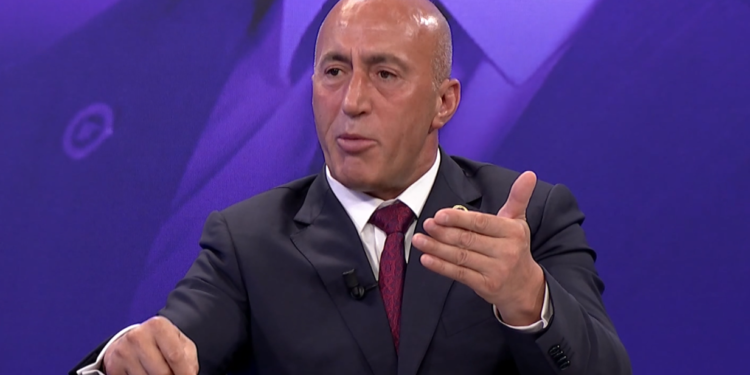 Haradinaj thotë se kërcënimi i Macron për vizat është serioz