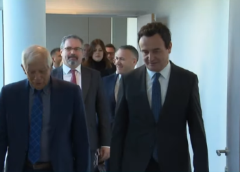 (Jo)efikasiteti i dialogut në Bruksel