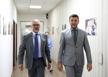 Krasniqi me shefin e EULEX-it flasin për situatën e sigurisë në vend