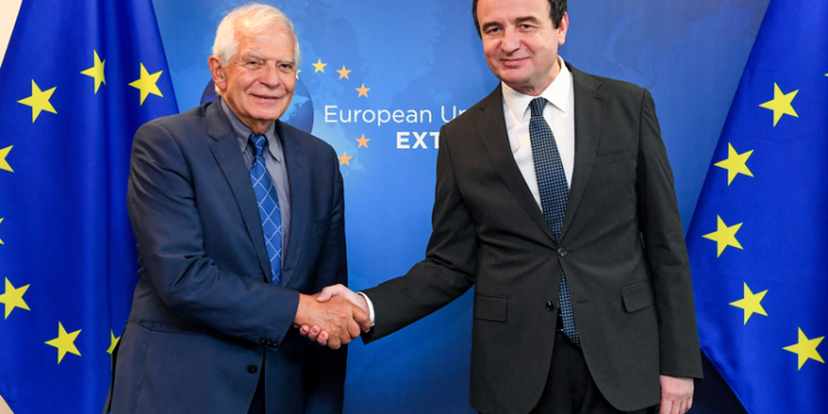 Zyrtari i BE: Borrelli i ka thënë Kurtit se masat mund të hiqen nëse takimi përfundon me sukses