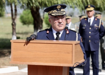 Ferdinant Dimo merr zyrtarisht komandimin e Forcës Ajrore