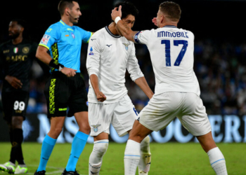 Lazio mposht kampionin dhe siguron fitoren e parë të sezonit në Serie A