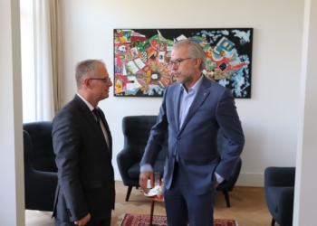 Bislimi takon eurodeputetin Reuten, flasin për procesin e dialogut