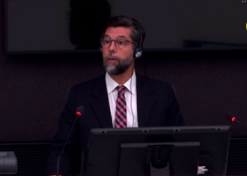 Abrahams përfundon dëshminë në gjykimin kundër Thaçit dhe të tjerëve