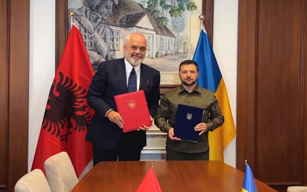 Rama dhe Zelensky nënshkruajnë deklaratë për mbështetjen e pakushtëzuar të Ukrainës