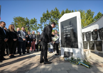 Kurti homazhe në Abri: Dëshmi e gjenocidit të kryer nga Serbia