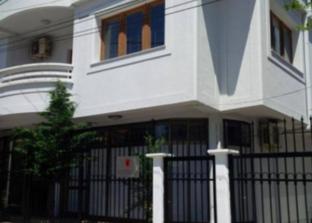 Malaj reagon pasi u dekretuar për ambasador në Kosovë