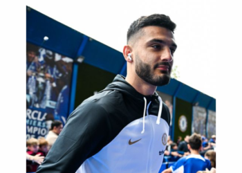 Chelsea – Aston Villa: Formacionet zyrtare, Broja në stol pas 287 ditë pritje