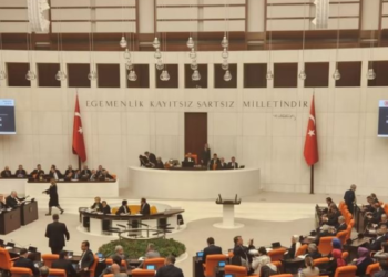 Ligjvënësit turq shtyjnë votimin për anëtarësimin e Suedisë në NATO