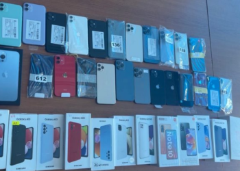 Aksioni i Doganës në mobil-shopet në Prishtinë, konfiskohen 84 telefona