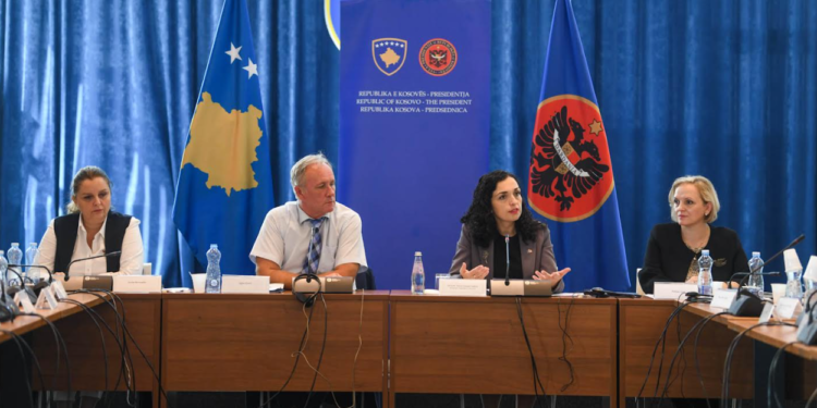 Osmani premton mundësi të barabarta për të gjitha komunitetet në Kosovë