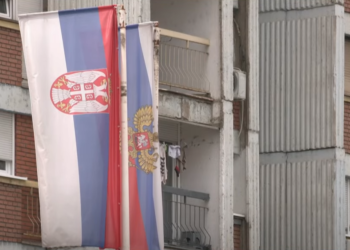 Pas arrestimit të tre serbëve në veri, thirren protesta