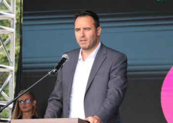 Konjufca kërkon më shumë angazhim për të drejtat e komuniteteve RAE