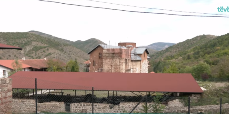 Gjurmët e mbetura të ikjes së terroristëve serbë