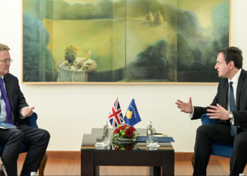 Kurti e informon Abbott për sulmin terrorist, ai e vlerësoi profesionalizmin dhe maturinë e Kosovës