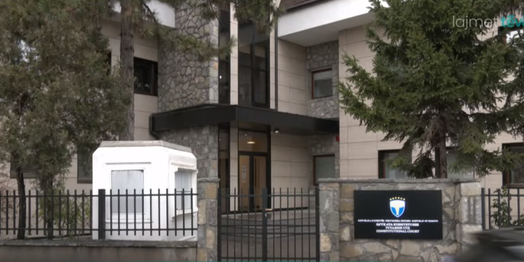 Ligjet e ‘bllokuara’ në Kushtetuese