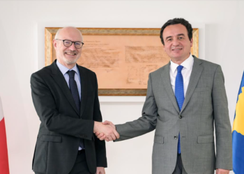 Kurti takoi ambasadorin francez në Kosovë, diskutuan për takimin e së enjtes në Bruksel