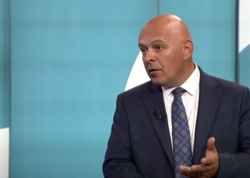 Lajçak dhe Borrell do të duhej të ishin aset për Kosovën e jo hendikep