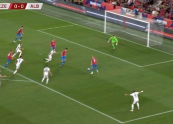 Zhbllokohet sfida në Pragë, Çekia në epërsi