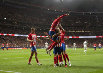 Real Madrid thyhet në “Metropolitano”, Barcelona kryeson La Ligën