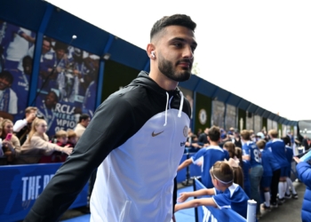 Broja kthehet, por Chelsea humb edhe nga Aston Villa, Liverpool si ndahet Cityt