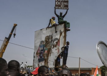 Niger: Mijëra persona marshojnë me kërkesë për tërheqje të trupave franceze