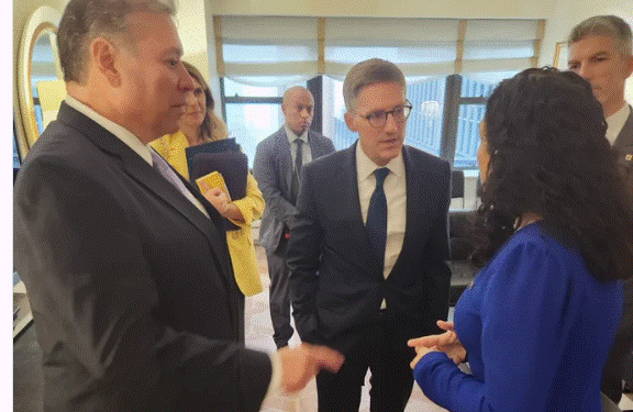 Chollet thotë se me Osmanin diskutuan për të de-eskaluar tensionet dhe angazhim urgjent në dialog