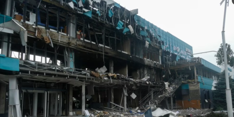 Rusia sulmon sërish portin në Odesa