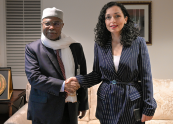 Osmani fton vendet e Organizatës së Bashkëpunimit Islamik të investojnë në Kosovë