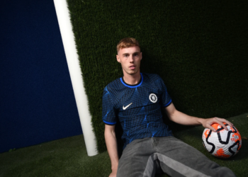 Chelsea zyrtarizon “vizionarin” e Manchester City, Cole Palmer