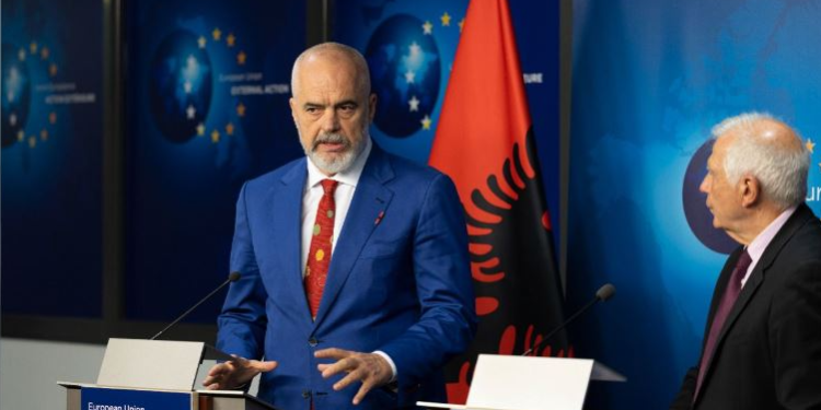 Shqipëria del kundër deklaratës së Bashkimit Evropian për dialogun Kosovë-Serbi