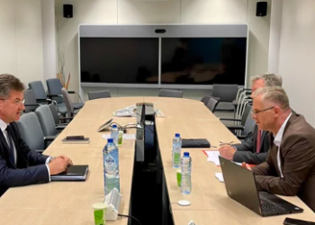 Bislimi: Kosova mbetet konstruktive në dialog