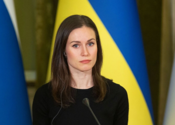 Ish-kryeministrja e Finlandës heq dorë nga ulësja në Parlament