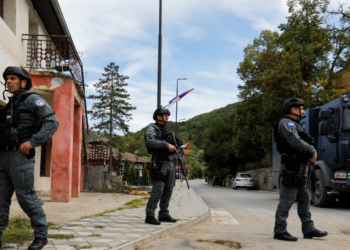 Familjarët kërkojnë të marrin trupat e pajetë të sulmuesve në Banjskë