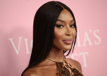 Naomi Campbell flet hapur për abuzimin me drogën dhe alkoolin: Po vrisja veten