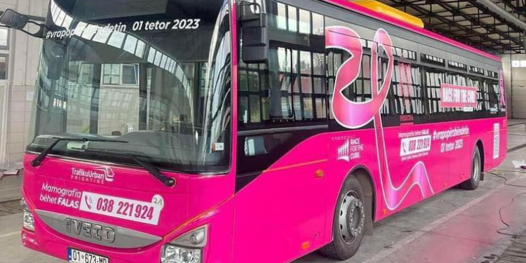 ​Autobusi me ngjyrën rozë nga sot në qarkullim, për mamografi falas