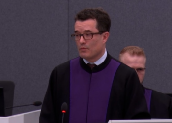 Whiting largohet nga Specialja, i bashkohet Smithit për ta hetuar Trumpin