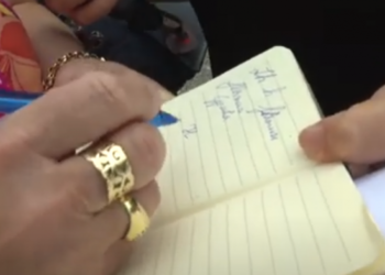 “Nuk më kujtohet si shkruhet H-ja e madhe e dorës”, teknologjia po largon edhe shqiptarët nga shkrimi me dorë