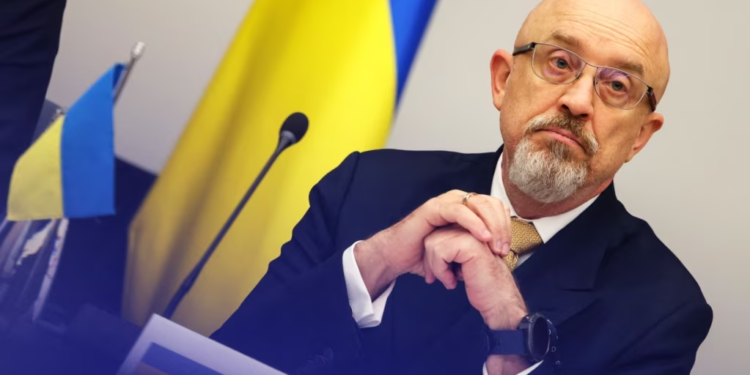 Zelensky zëvendëson ministrin e Mbrojtjes