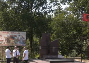 Varri i Mic Sokolit u la në gjendje të mjerë, ish-ushtarët e UÇK-së e “zbulojnë” dhe e pastrojnë